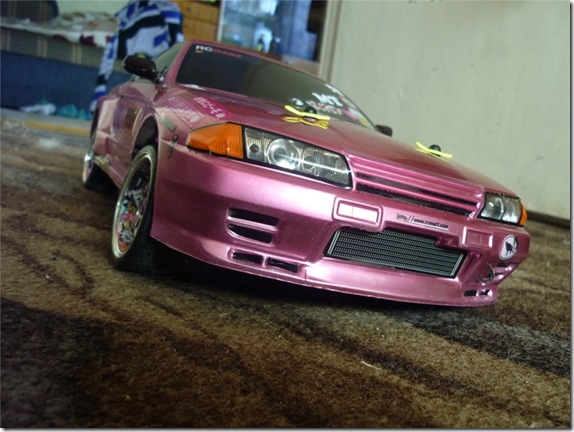 RC drift Nissan Skyline R32