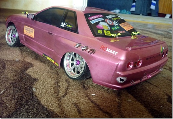 RC drift Nissan Skyline R32